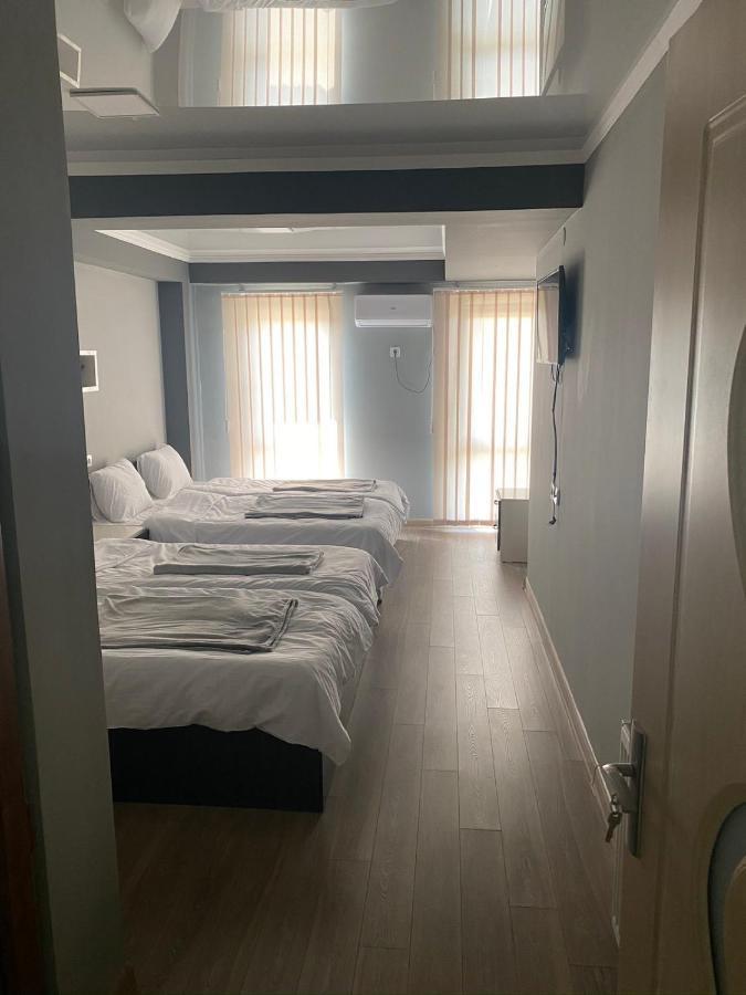 Art Hole Bed & Breakfast Kutaisi Exterior photo