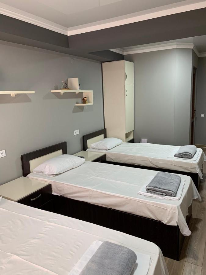 Art Hole Bed & Breakfast Kutaisi Exterior photo