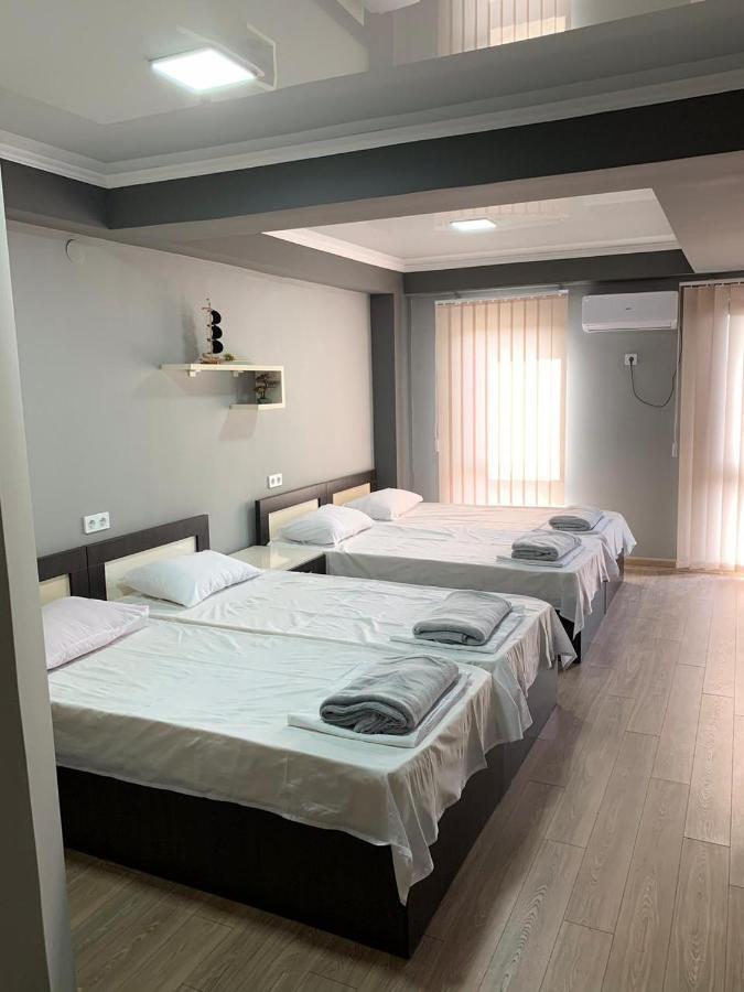 Art Hole Bed & Breakfast Kutaisi Exterior photo